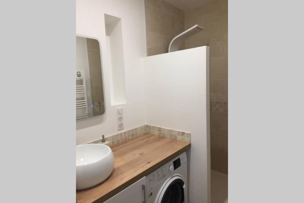 ヴィッテルMeuble T2 Moderne En Hyper Centreアパートメント エクステリア 写真